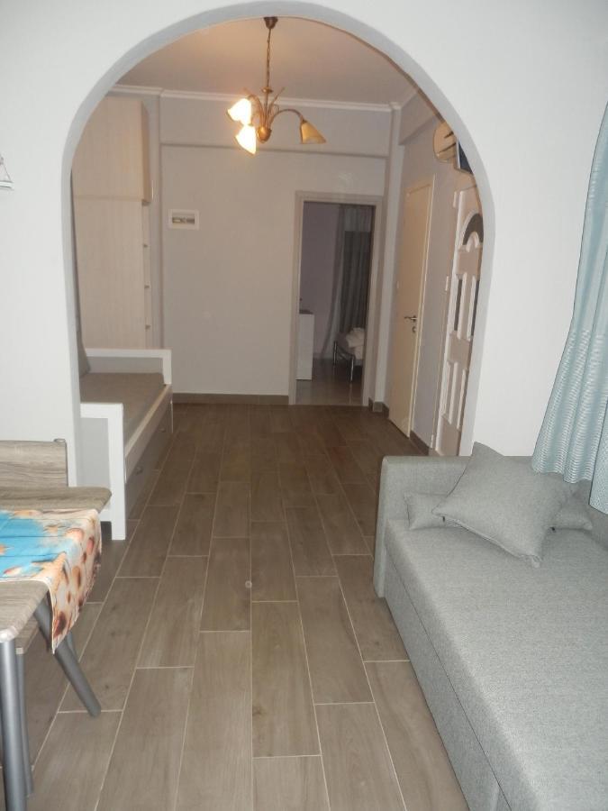 Zephyros Family Apartments 1 Ormos Panagias Luaran gambar