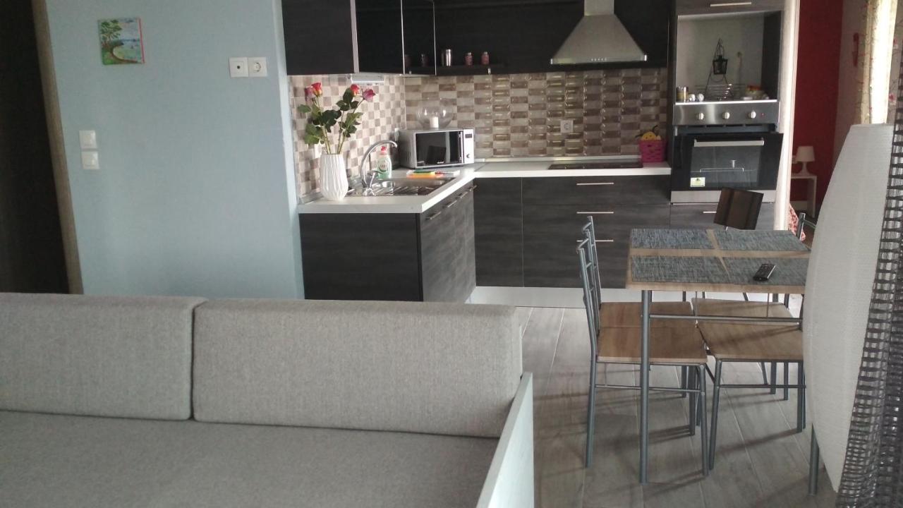 Zephyros Family Apartments 1 Ormos Panagias Luaran gambar