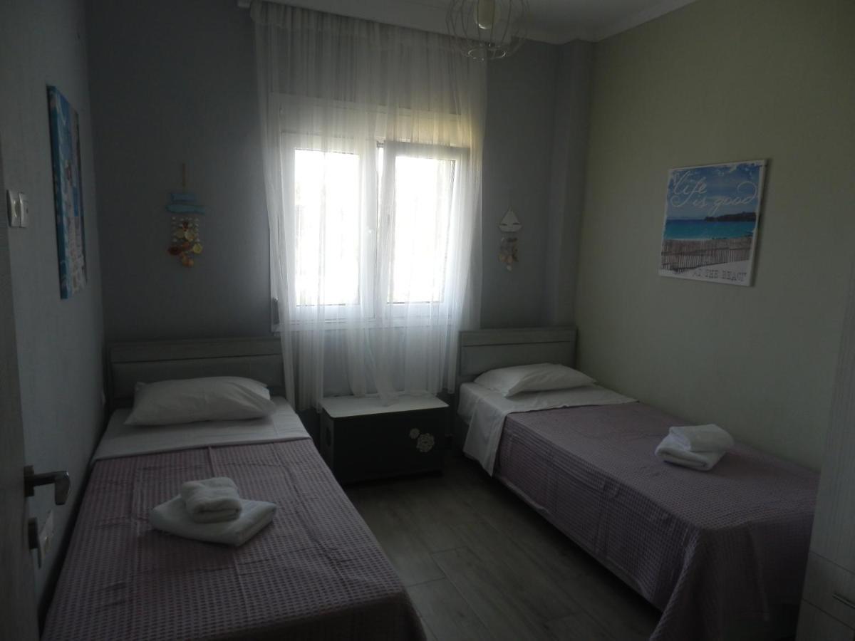 Zephyros Family Apartments 1 Ormos Panagias Luaran gambar